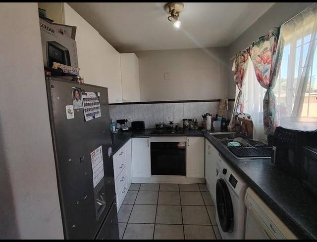 2 BEDROOM PROPERTY TO RENT IN DIE HOEWES